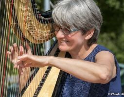 16 août Catherine harpiste